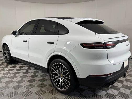 2023 Porsche Cayenne Platinum Edition