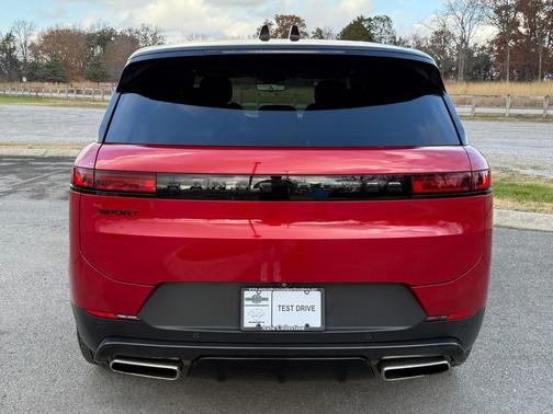 2024 Land Rover Range Rover Sport SE