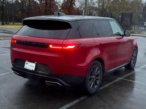 2024 Land Rover Range Rover Sport SE
