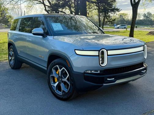 2024 Rivian R1S Adventure Quad Motor Large Pack