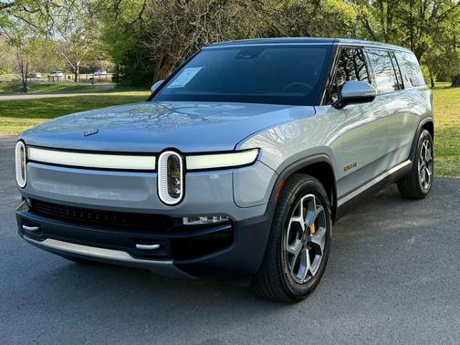 2024 Rivian R1S Adventure Quad Motor Large Pack