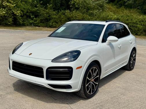 2022 Porsche Cayenne GTS