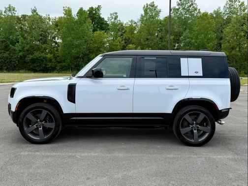 Yulong White Metallic 2023 Land Rover Defender 110 V8