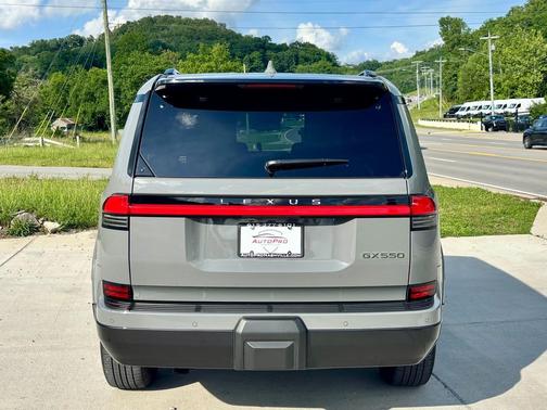 Incognito 2025 Lexus GX 550 Luxury+ w/ COLD AREA PKG, HUD, TRAFFIC JAM ASSIST, HEATED 2ND ROW CAPTAINS