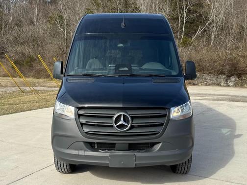 2025 Mercedes-Benz Sprinter 2500 Standard Roof