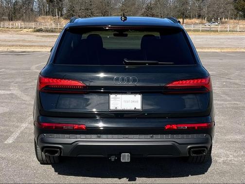 2025 Audi Q7 55 Prestige