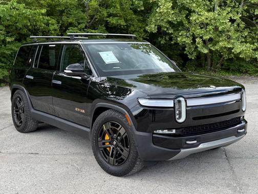 Midnight 2023 Rivian R1S Adventure
