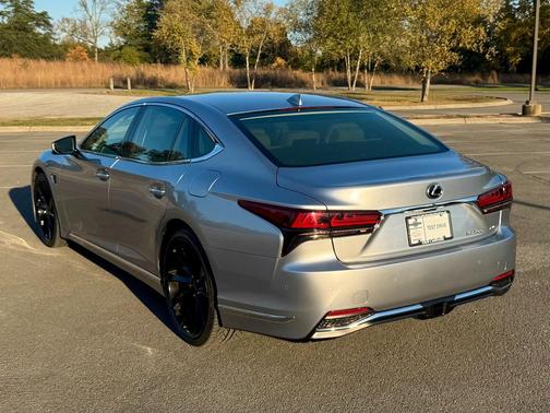 2023 Lexus LS 500h Base