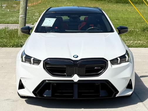 Alpine White 2025 BMW M5 Base