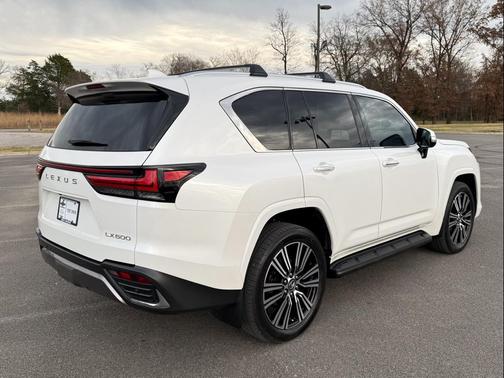 2025 Lexus LX 600 Luxury