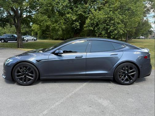 2021 Tesla Model S Plaid