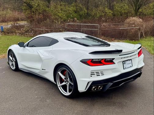 2025 Chevrolet Corvette E-Ray RWD Coupe 3LZ