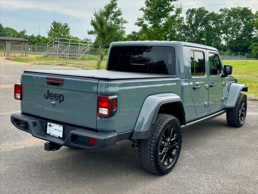 2025 Jeep Gladiator Nighthawk