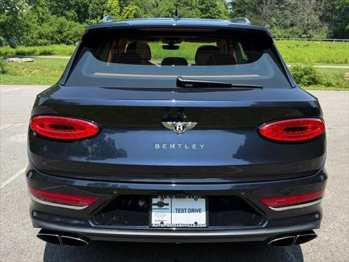 2022 Bentley Bentayga V8