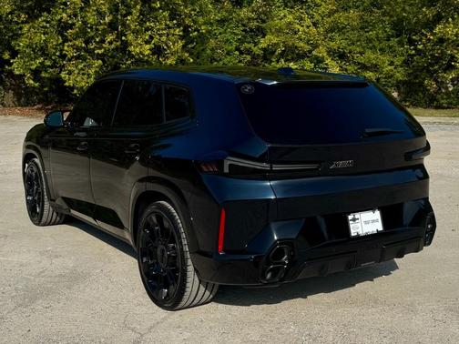 2023 BMW XM W/ BOWERS & WILKINS DIAMOND SURROUND SOUND SYSTEM, 165K MSRP!!