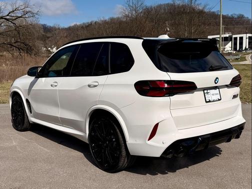 2025 BMW X5 M Base