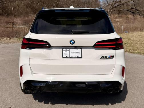 2025 BMW X5 M Base