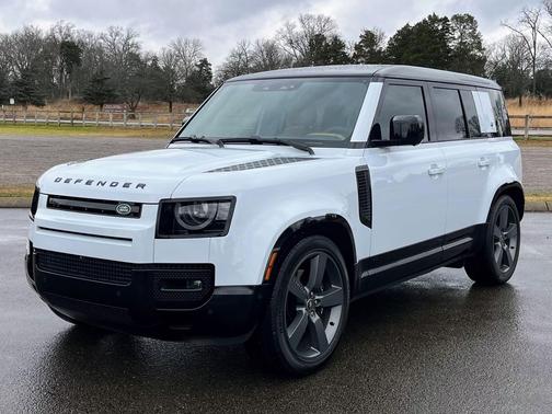 2023 Land Rover Defender 110 V8