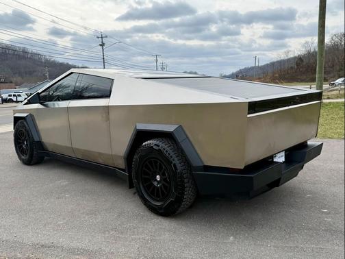 2024 Tesla Cybertruck Cyberbeast