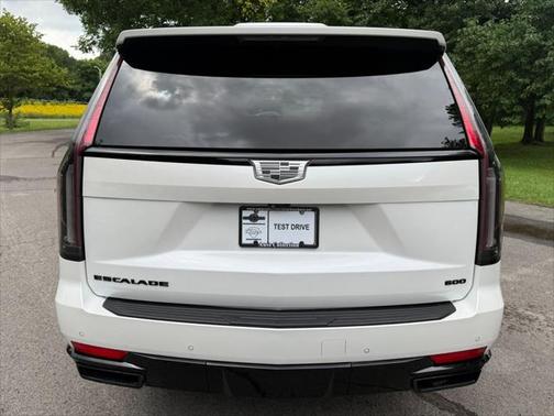 2023 Cadillac Escalade ESV Sport Platinum