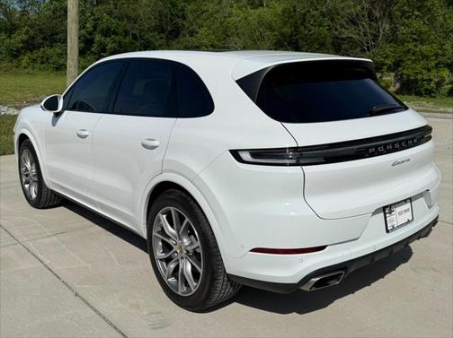 2024 Porsche Cayenne S