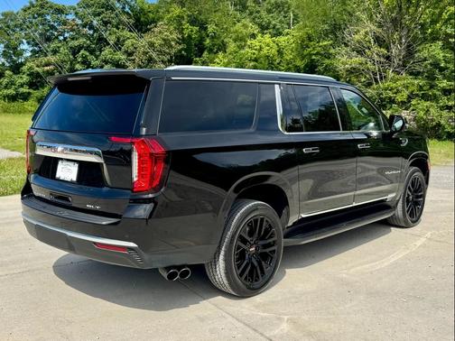 Onyx Black 2022 GMC Yukon XL SLT