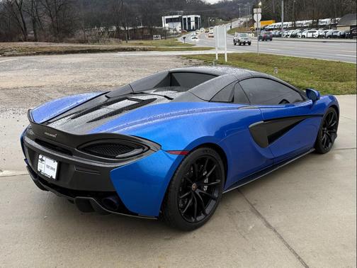 2018 McLaren 570S w/ CARBON FIBER INTERIOR UPGRADE, BOWERS & WILKINS AUDIO, LUXURY PKG