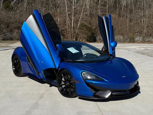 2018 McLaren 570S w/ CARBON FIBER INTERIOR UPGRADE, BOWERS & WILKINS AUDIO, LUXURY PKG