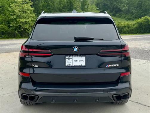 2025 BMW X5 M60i