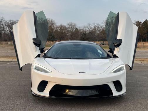 2022 McLaren GT Coupe