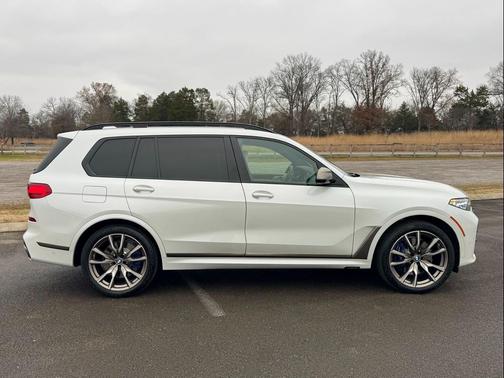 2021 BMW X7 M50i