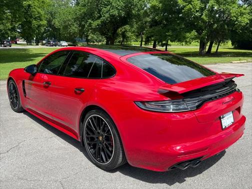 2022 Porsche Panamera GTS