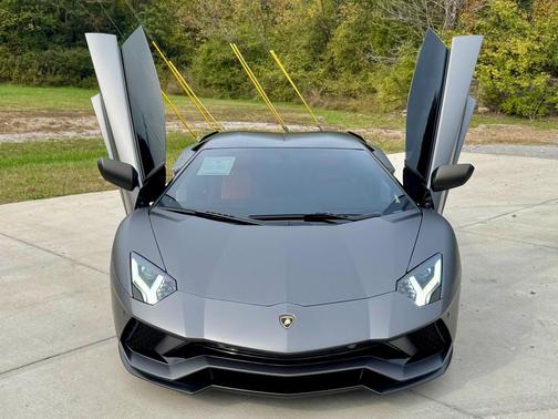 2018 Lamborghini Aventador S LP 740-4 S
