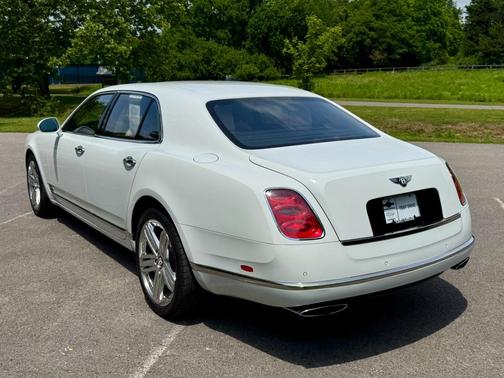 2013 Bentley Mulsanne Sedan