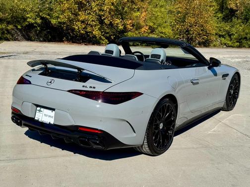 2022 Mercedes-Benz AMG SL 55 Base