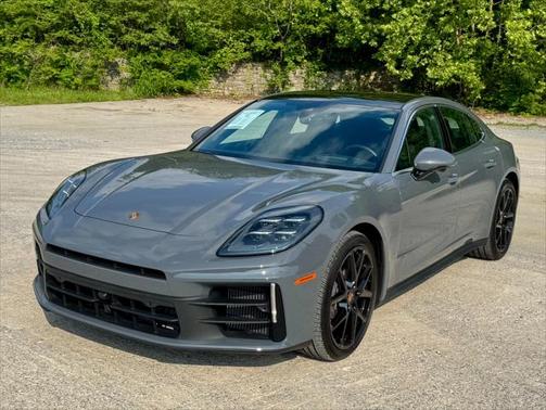 2025 Porsche Panamera PREMIUM PKG + MATTE CARBON FIBER INTERIOR TRIM, EXCLUSIVE DESIGN TAILLIGHTS