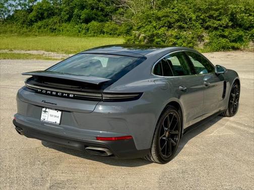 2025 Porsche Panamera PREMIUM PKG + MATTE CARBON FIBER INTERIOR TRIM, EXCLUSIVE DESIGN TAILLIGHTS
