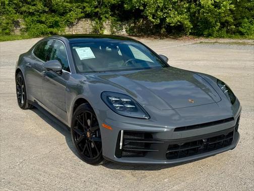 2025 Porsche Panamera PREMIUM PKG + MATTE CARBON FIBER INTERIOR TRIM, EXCLUSIVE DESIGN TAILLIGHTS