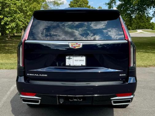 2023 Cadillac Escalade ESV Premium Luxury