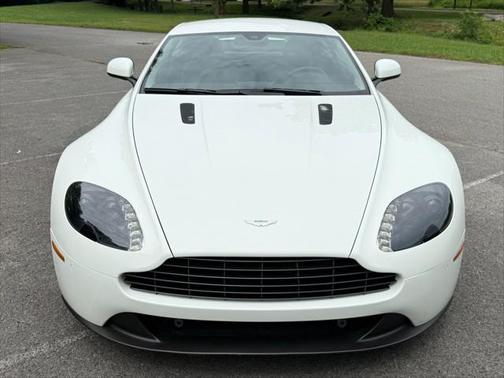 2015 Aston Martin V8 Vantage Base