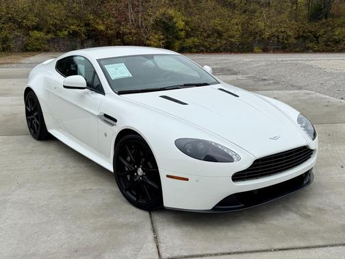 2015 Aston Martin V8 Vantage Base