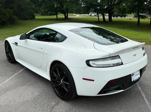 2015 Aston Martin V8 Vantage Base