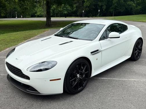 2015 Aston Martin V8 Vantage Base