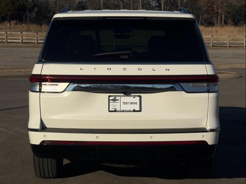 2024 Lincoln Navigator Reserve
