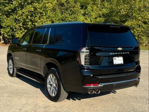 2025 Chevrolet Suburban Premier