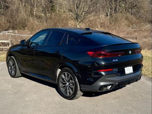 2025 BMW X6 xDrive40i