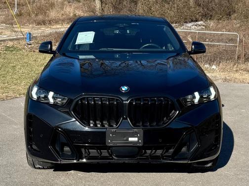 2025 BMW X6 xDrive40i