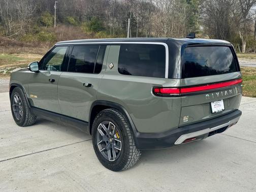 2024 Rivian R1S Launch Edition Quad Motor Large Pack