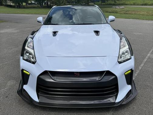 2017 Nissan GT-R Premium
