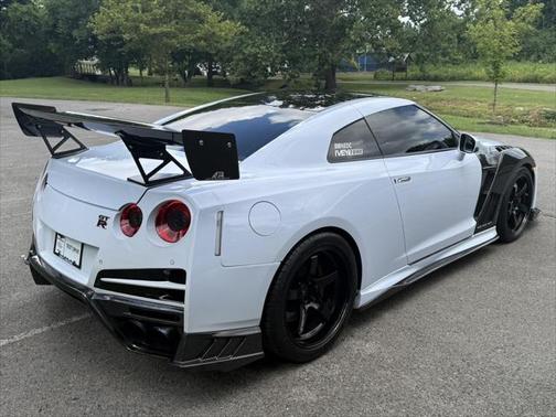 2017 Nissan GT-R Premium